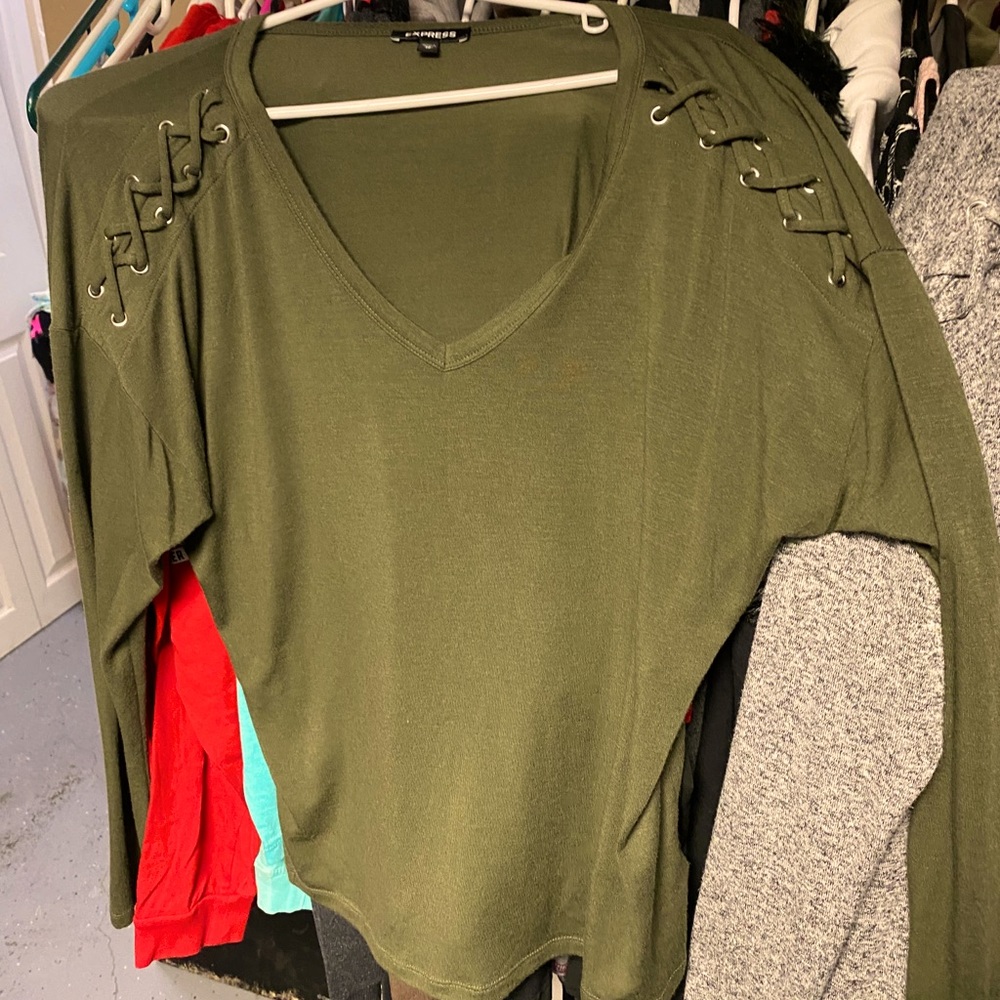 Express shirt